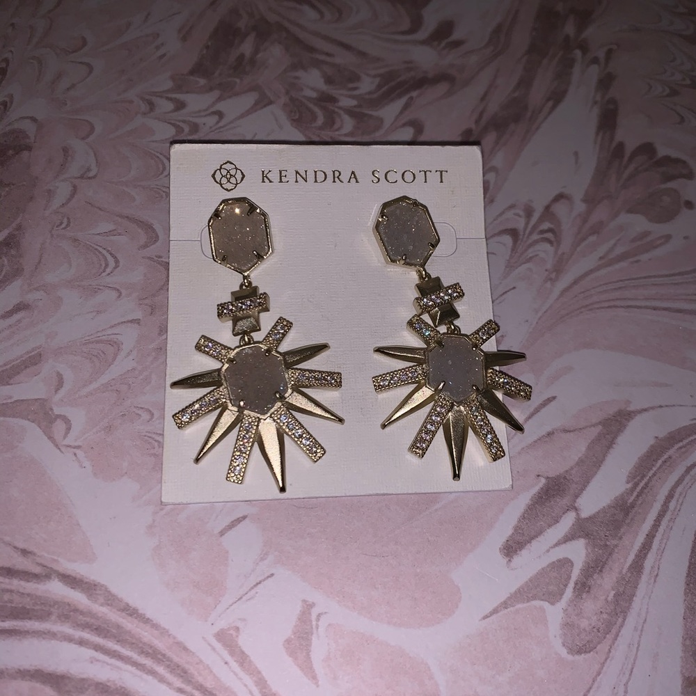 Kendra Scott new earrings . original $170. no bag